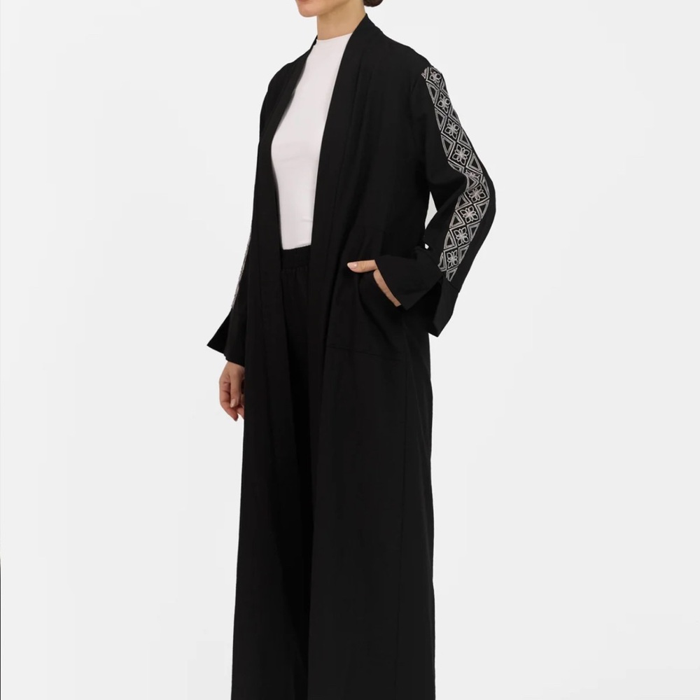 Embroidered Sleeve Abaya (Maxi Cardigan) - Picture 2 of 8